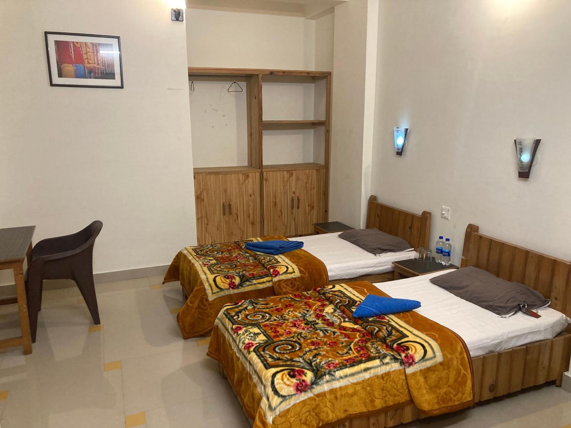 Oasis Guest House Bhagsu D'Shala Dharamshala Eksteriør billede