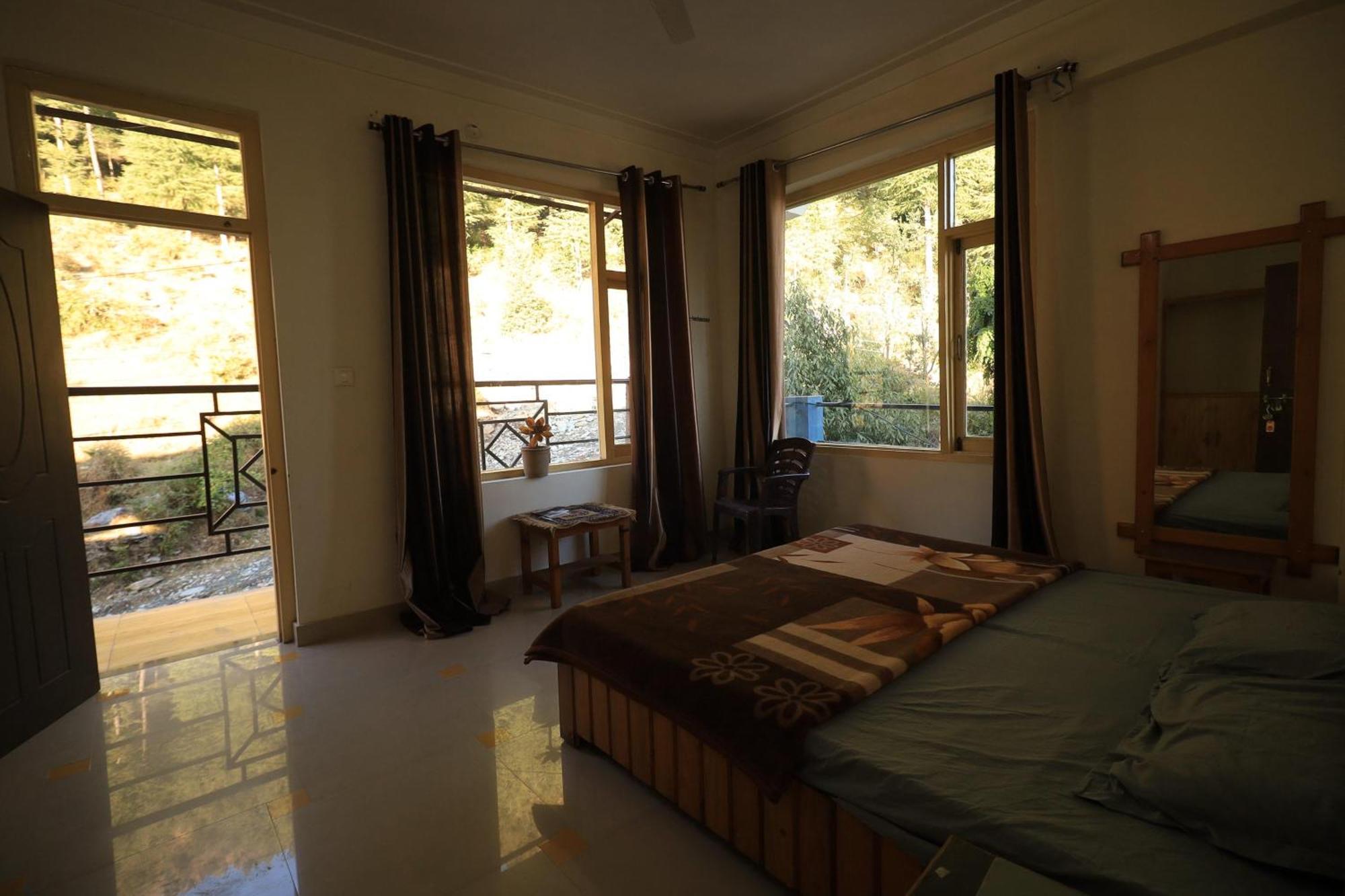 Oasis Guest House Bhagsu D'Shala Dharamshala Eksteriør billede
