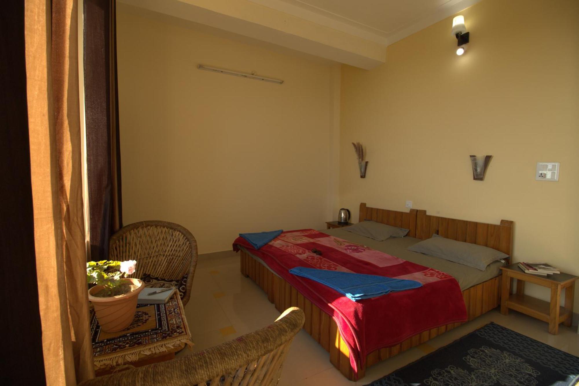Oasis Guest House Bhagsu D'Shala Dharamshala Eksteriør billede