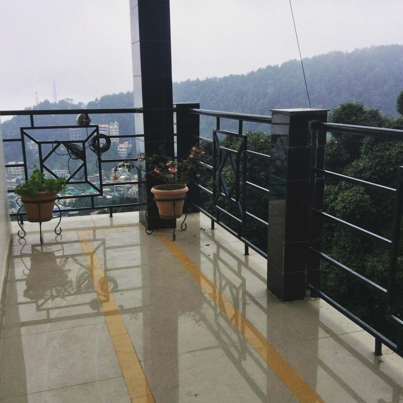 Oasis Guest House Bhagsu D'Shala Dharamshala Eksteriør billede