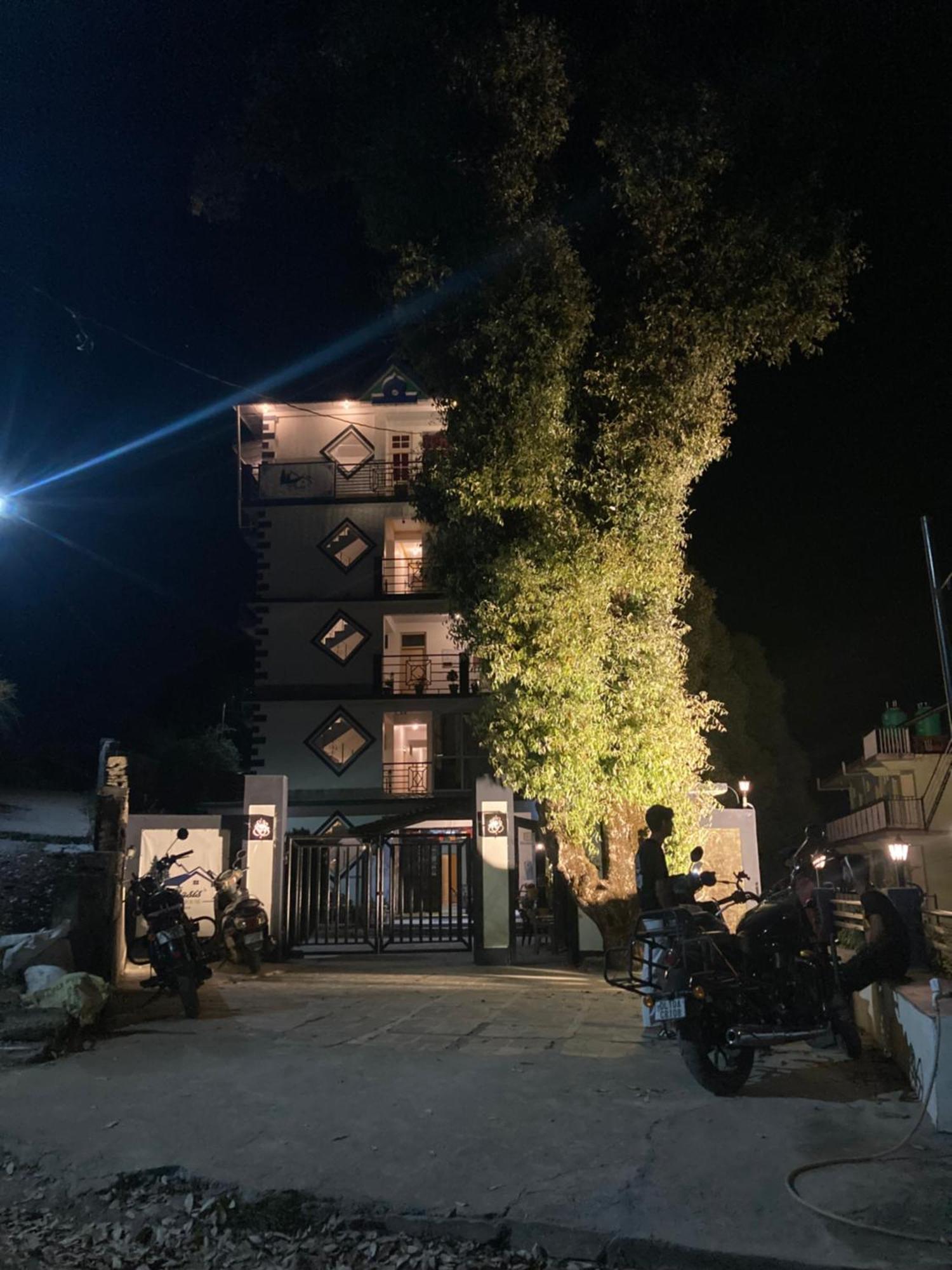 Oasis Guest House Bhagsu D'Shala Dharamshala Eksteriør billede